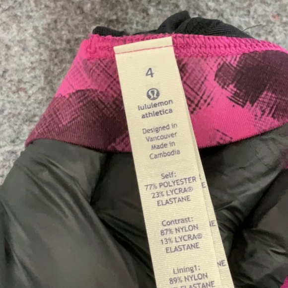 Lululemon Zip-Front Sports Bra Size 4 Pink Purple Strappy Back NWT - Picture 5 of 5